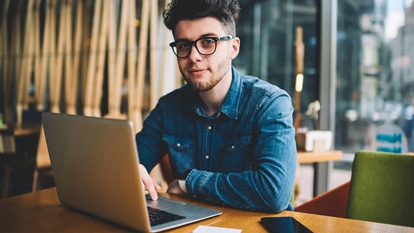 Extract Emails from Linkedin Profiles for Outreach