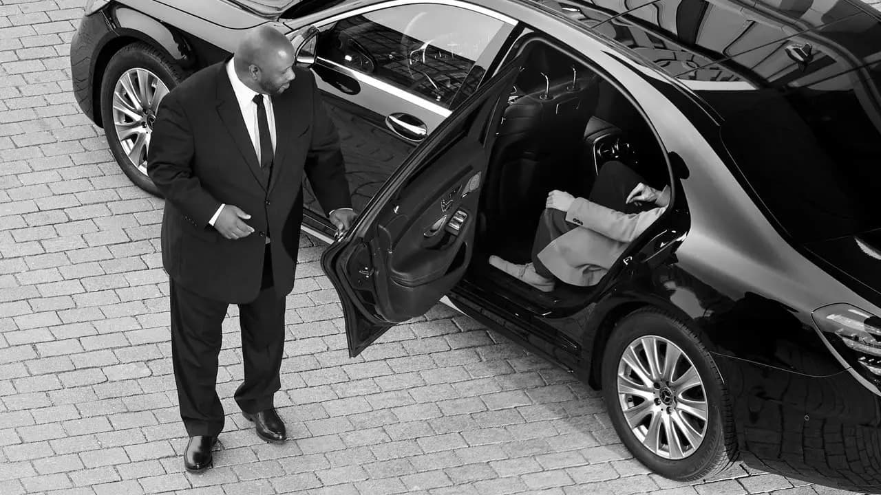 Affordable Vancouver Car Service with Professional Chauffeurs